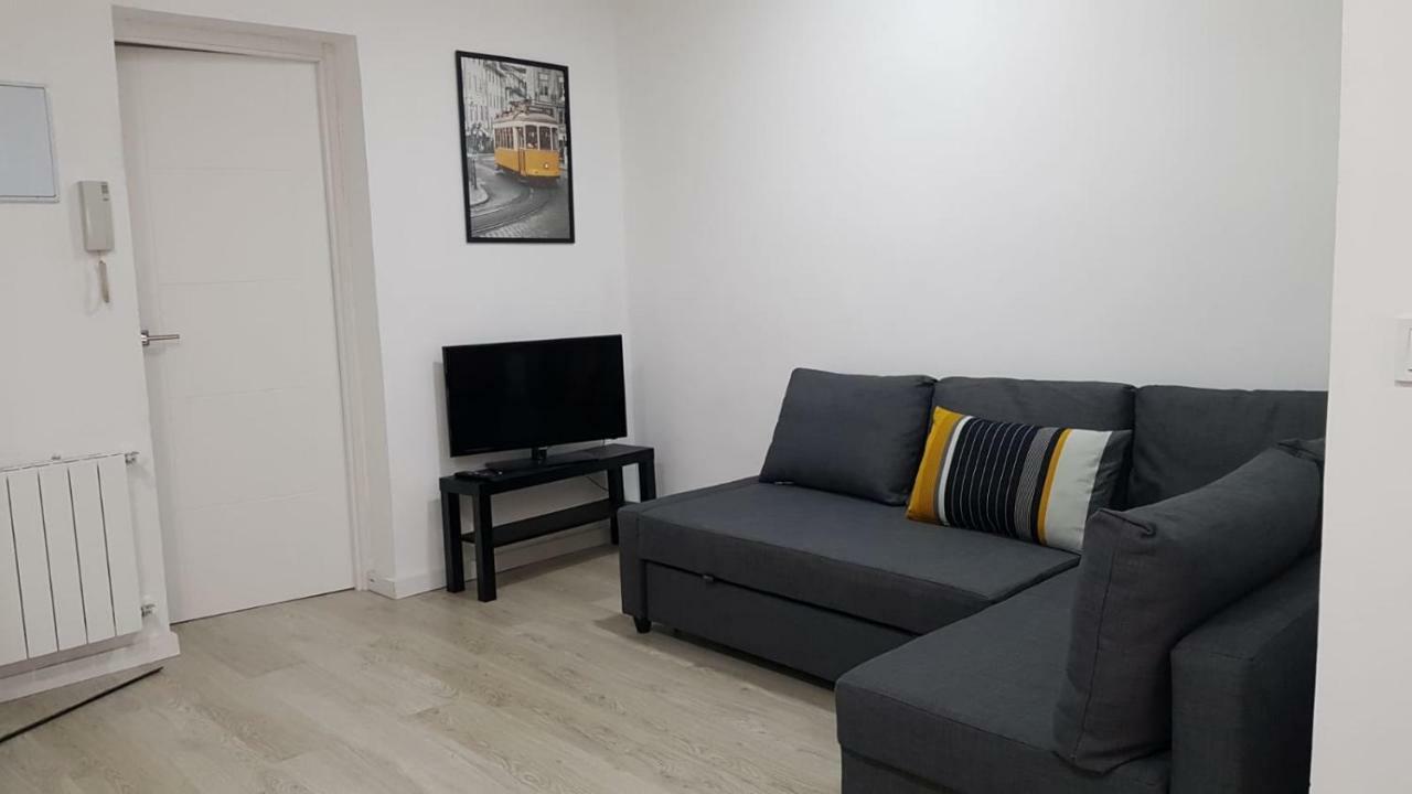 Appartamento Apartamento céntrico a 10 minutos de Opera II Madrid Esterno foto